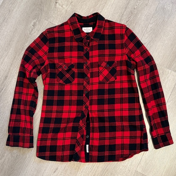 Red and Black Women’s Flannel Shirt - Picture 1 of 4